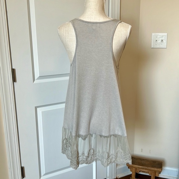 Umgee Gray Lace Tank - Picture 4 of 5